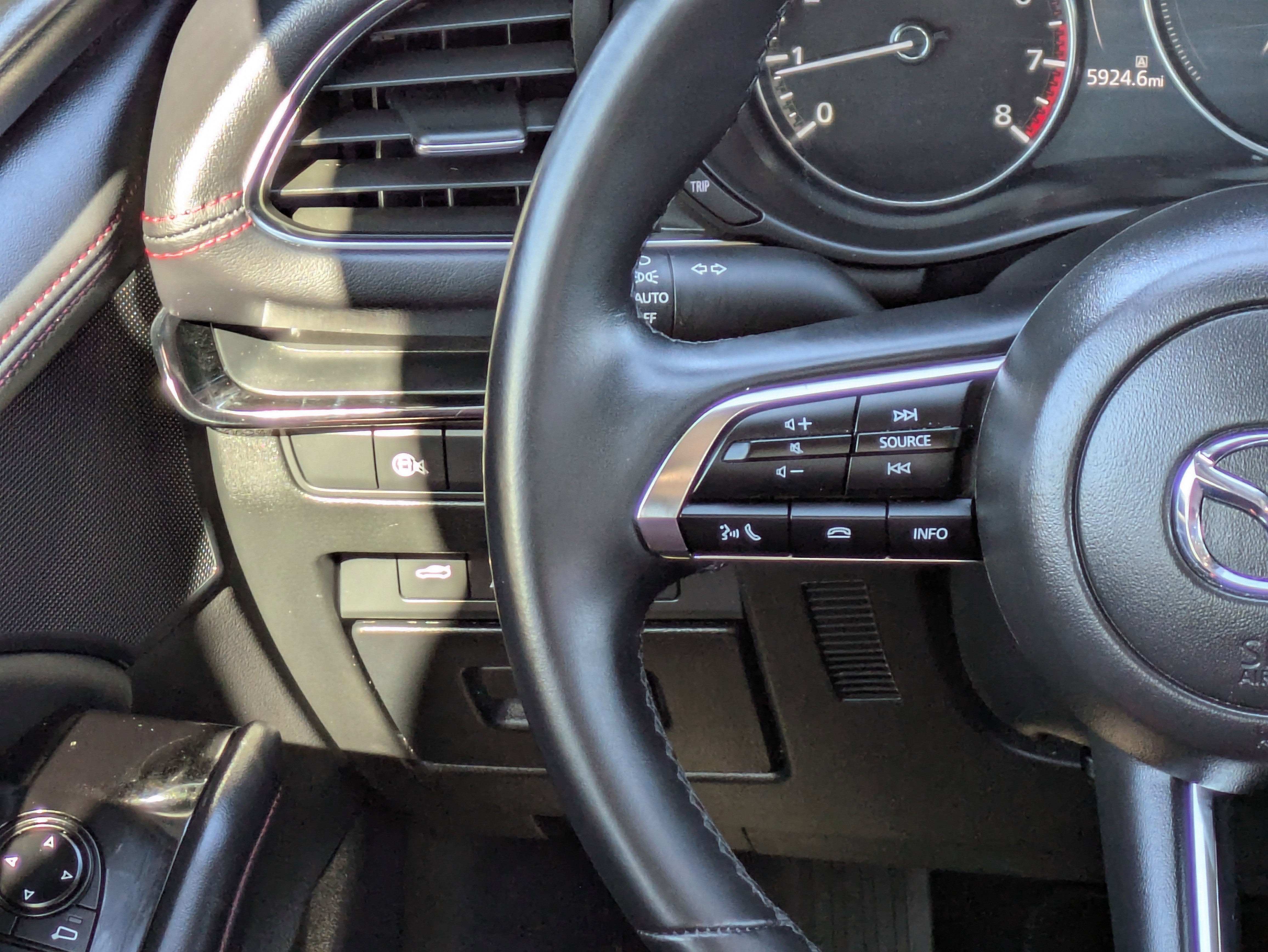 Used 2025 MAZDA MAZDA3 s image 22