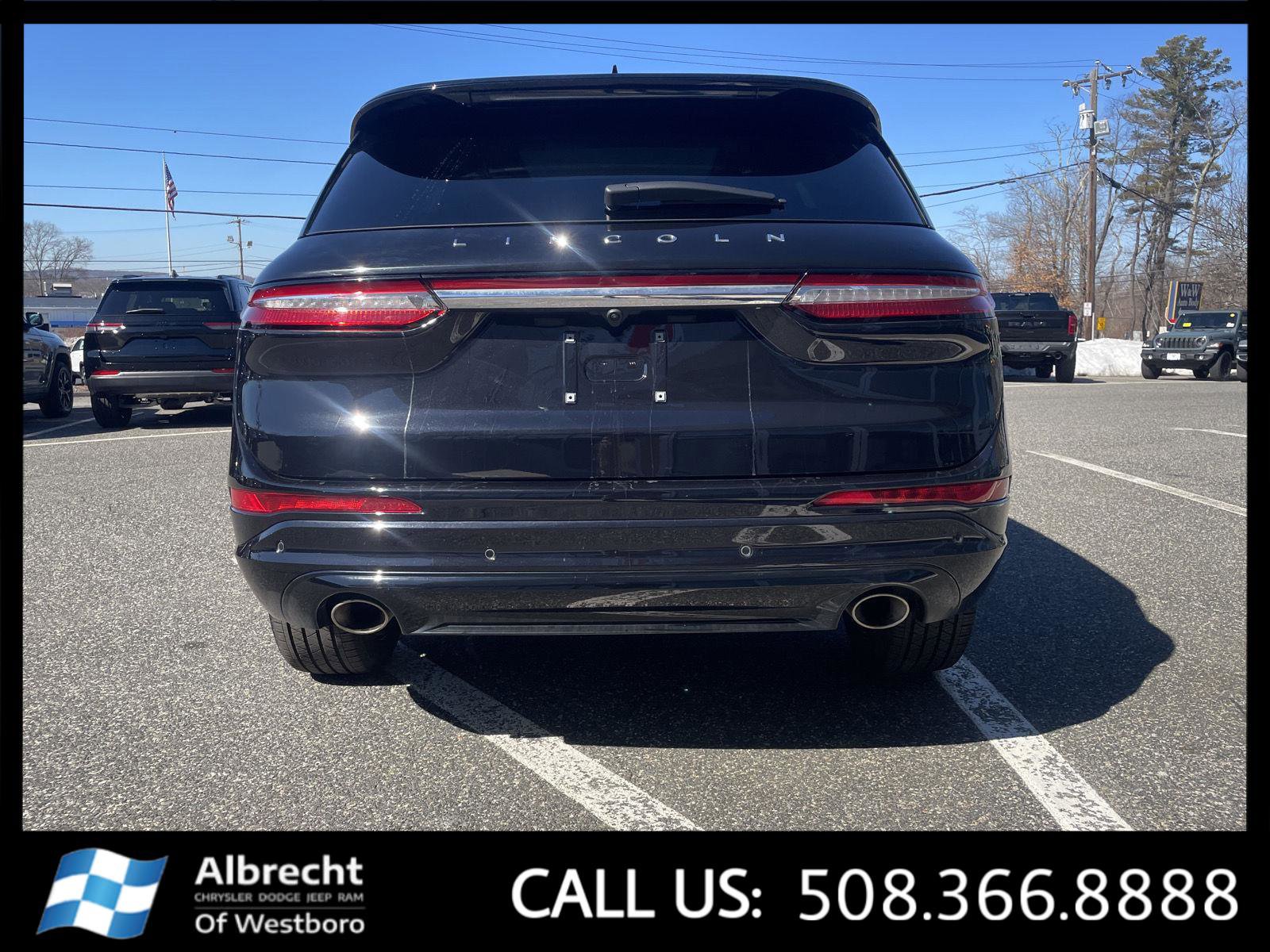 Used 2023 Lincoln Corsair Reserve w/ Equipment Group 201A image 4