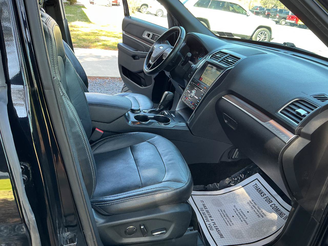 Used 2018 Ford Explorer Limited AWD/4WD image 25
