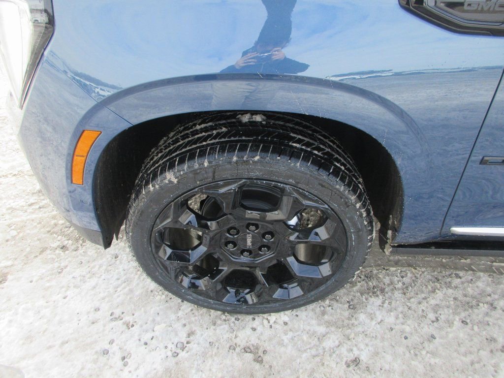 New 2026 GMC Yukon XL Denali w/ Denali Reserve Package image 11