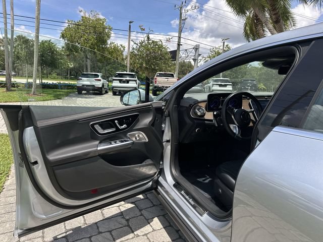 Used 2023 Mercedes-Benz EQE 500 4MATIC Sedan image 22