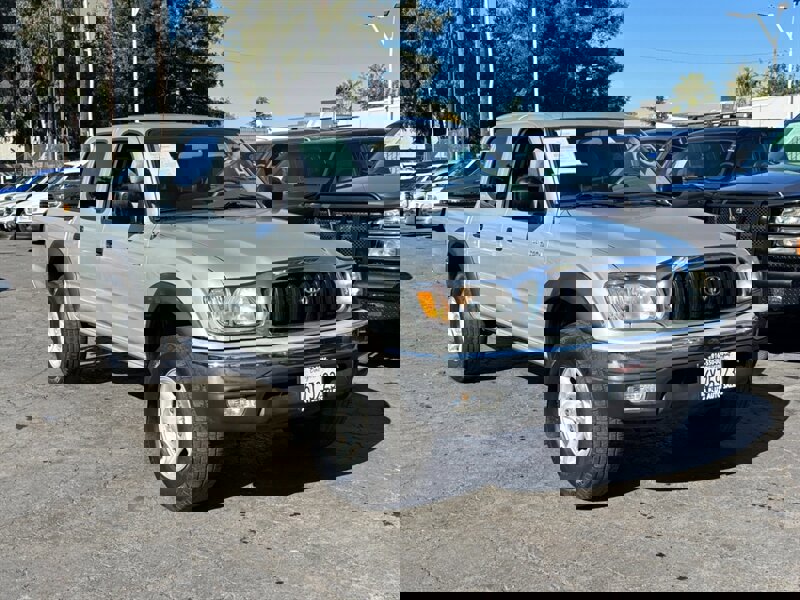 Used 2002 Toyota Tacoma PreRunner image 1