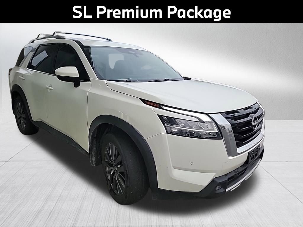 Used 2022 Nissan Pathfinder SL w/ SL Premium Package image 4