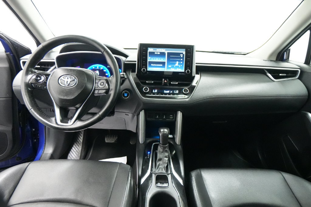 Used 2022 Toyota Corolla Cross XLE w/ Convenience Package AWD/4WD image 29