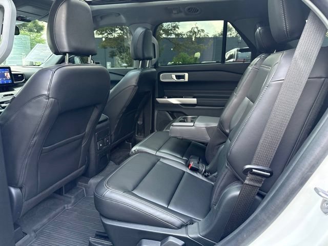 Used 2023 Ford Explorer XLT w/ Equipment Group 202A AWD/4WD image 42