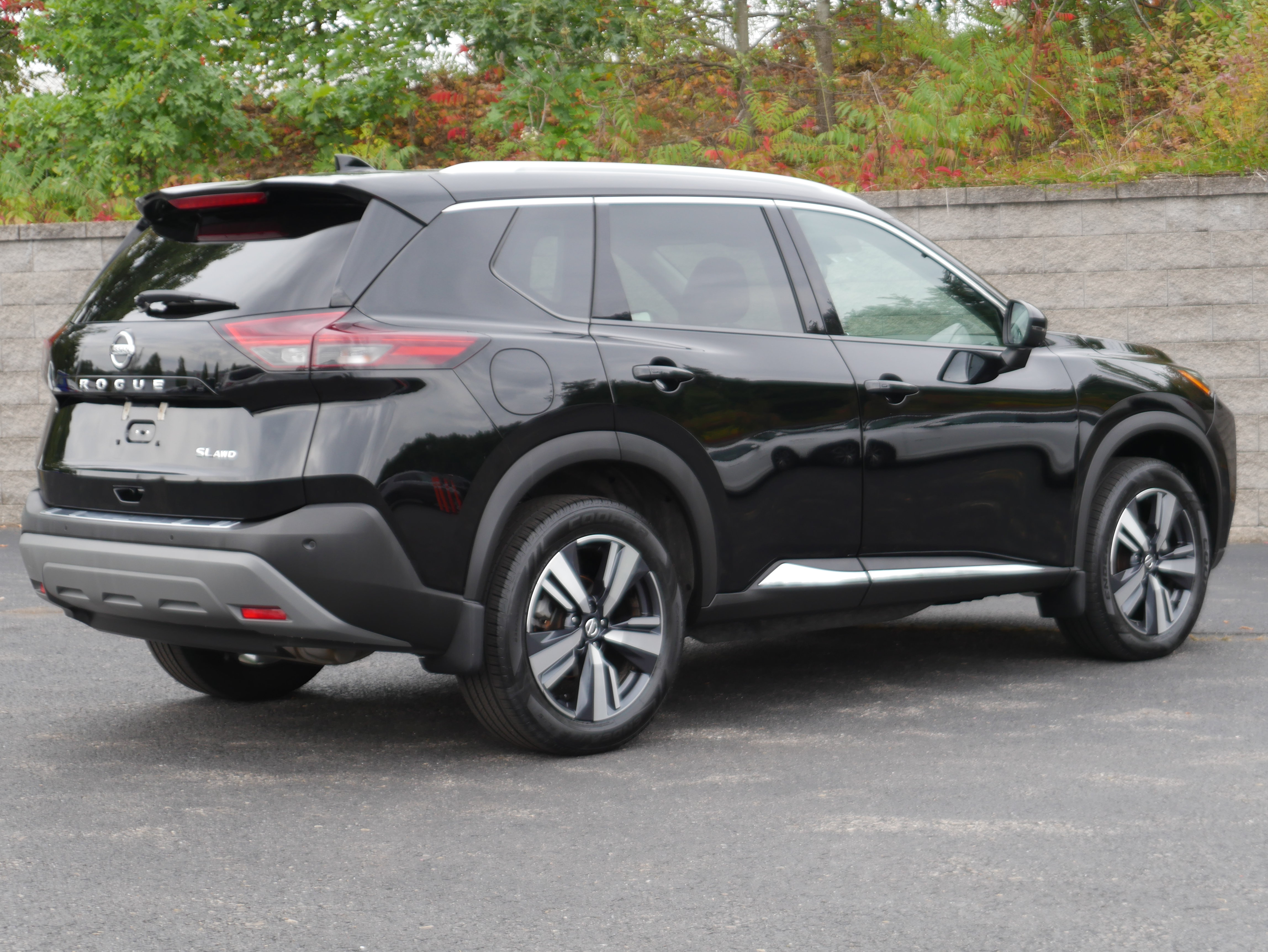 Used 2021 Nissan Rogue SL AWD/4WD image 7