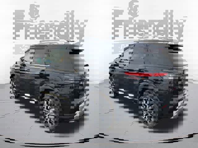 Used 2022 Nissan Pathfinder Platinum w/ Cargo Package image 3