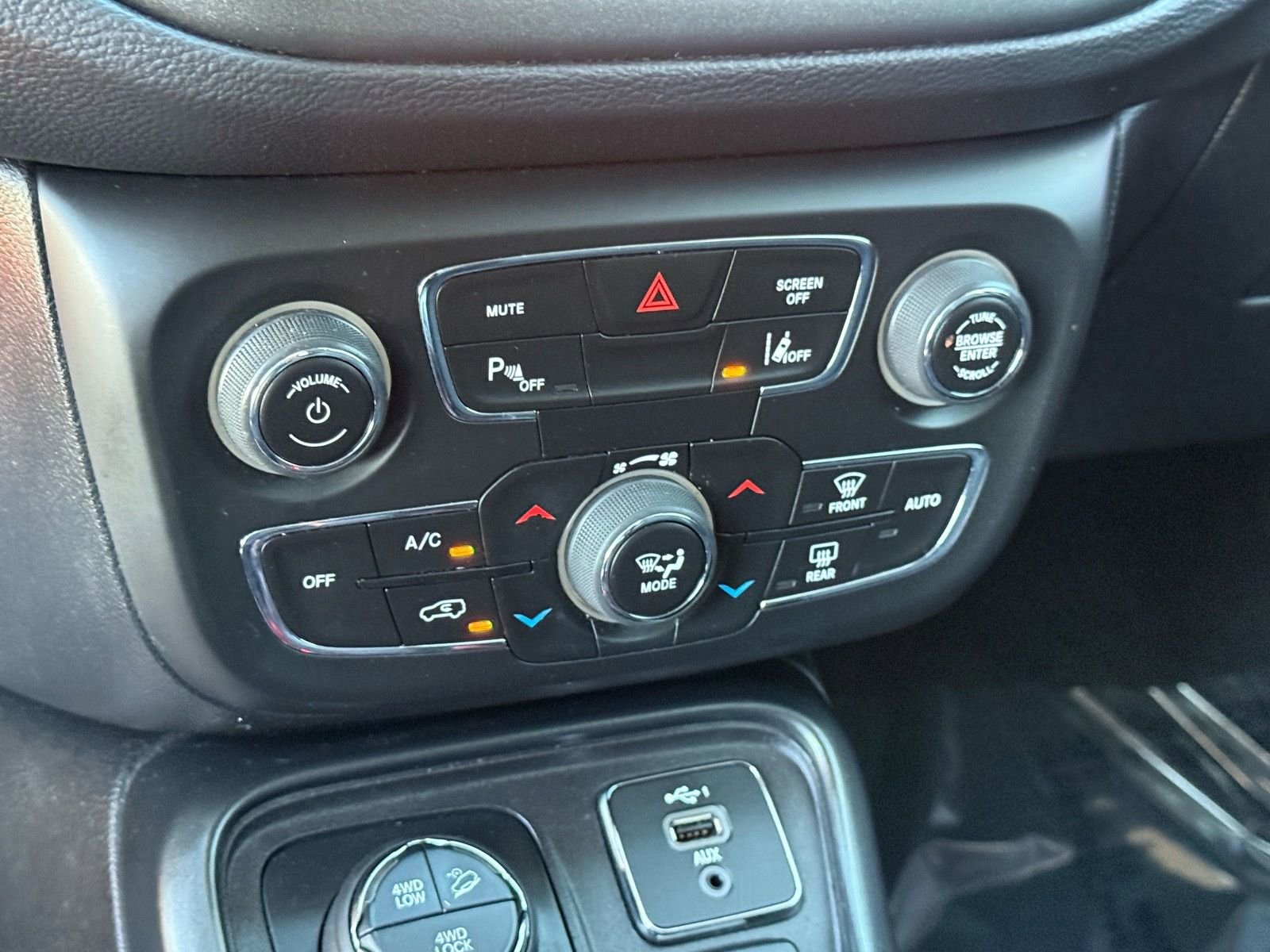 Used 2021 Jeep Compass Trailhawk image 23