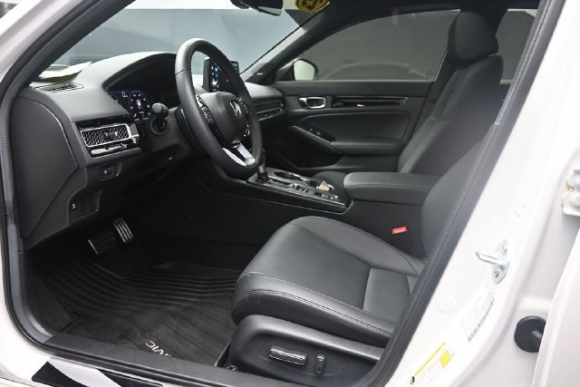 Used 2025 Honda Civic Sport Touring image 17