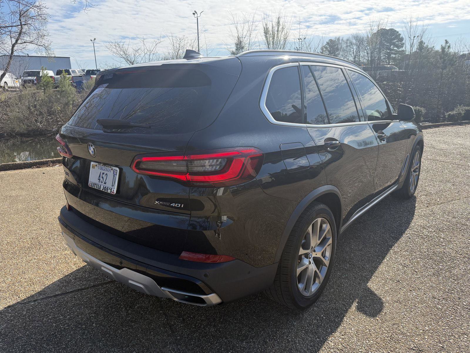 Used 2019 BMW X5 xDrive40i w/ Executive Package image 3
