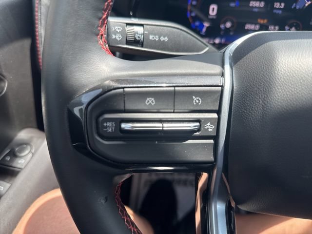 Used 2025 Chevrolet Colorado Z71 AWD/4WD image 14