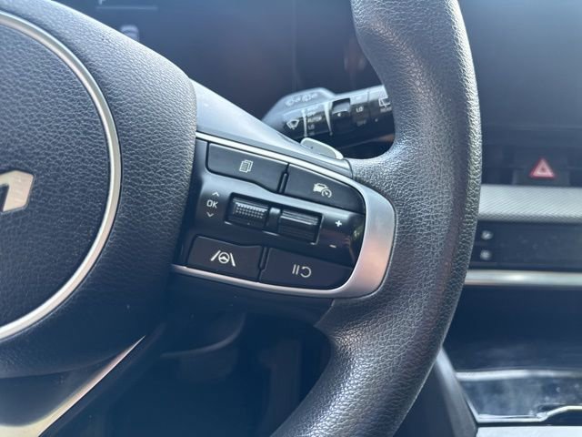 Used 2023 Kia Sportage LX image 10
