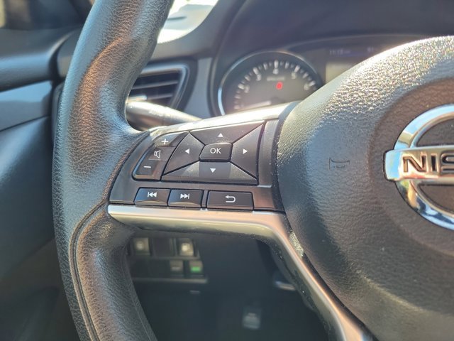 Used 2020 Nissan Rogue S image 24