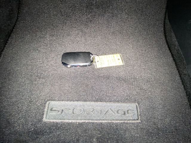 Used 2024 Kia Sportage EX image 29