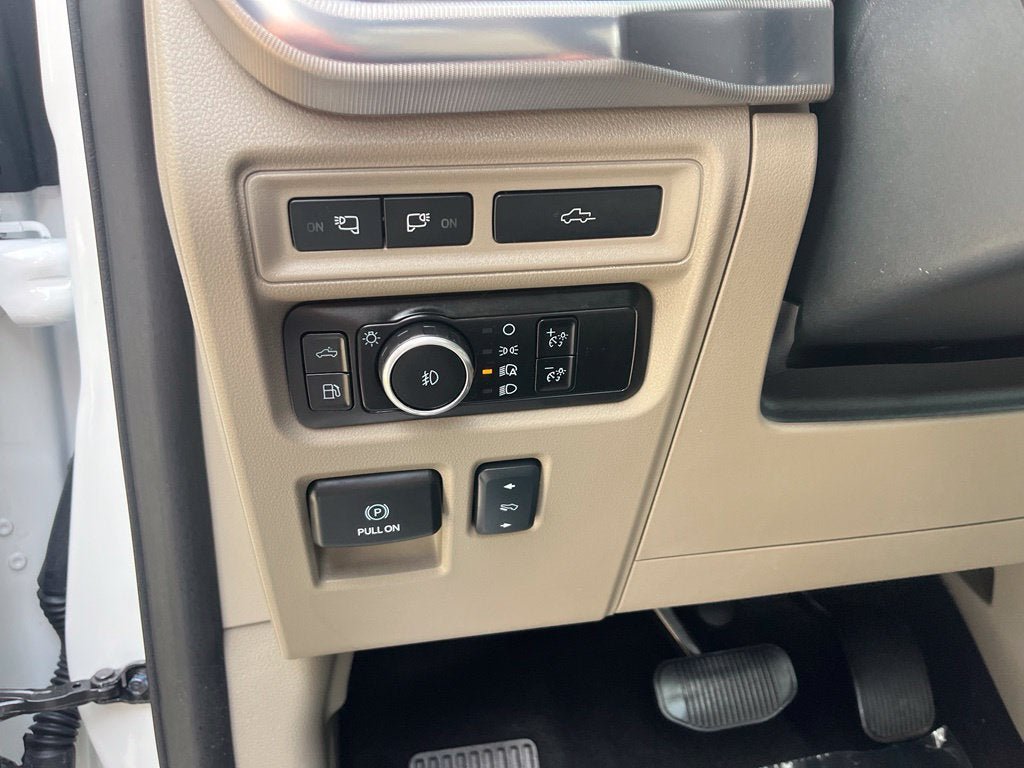 Used 2024 Ford F150 Platinum w/ Equipment Group 703A Plus AWD/4WD image 41