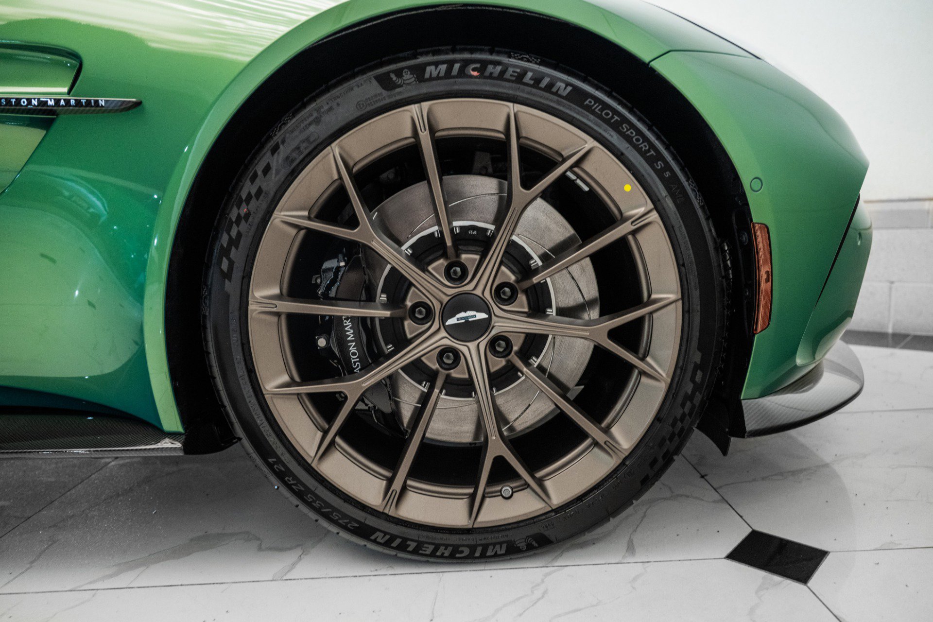 New 2026 Aston Martin V8 Vantage Roadster image 48