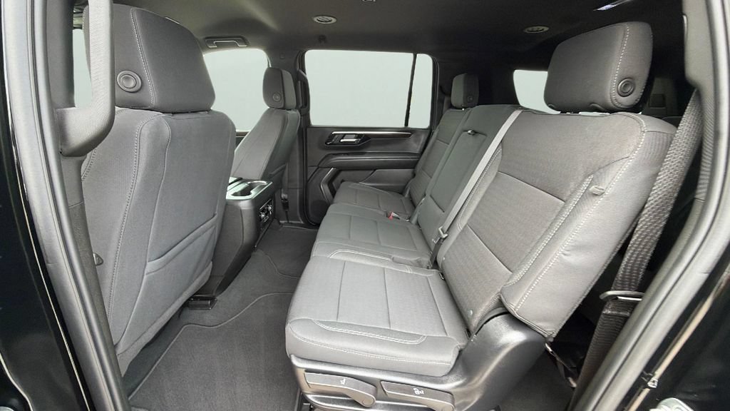 Certified 2025 Chevrolet Suburban LS RWD image 26