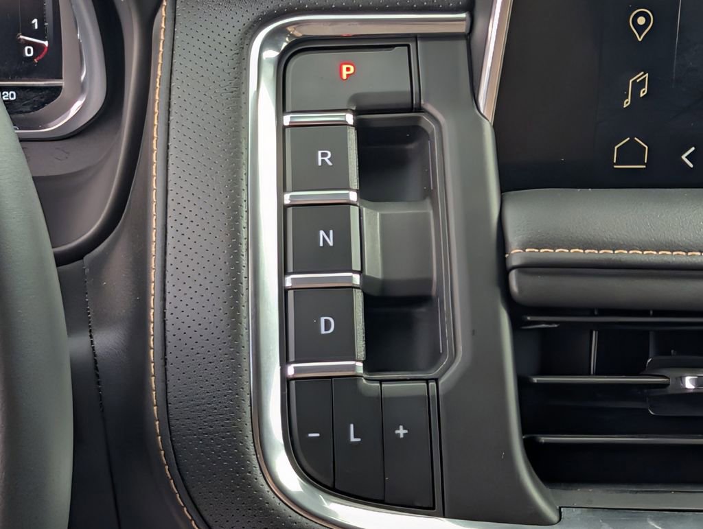 Used 2024 GMC Yukon XL AT4 w/ AT4 Premium Package image 15