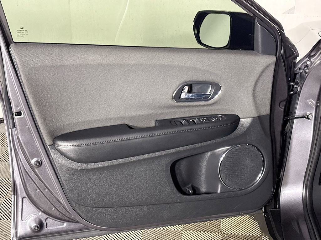 Used 2022 Honda HR-V EX image 10