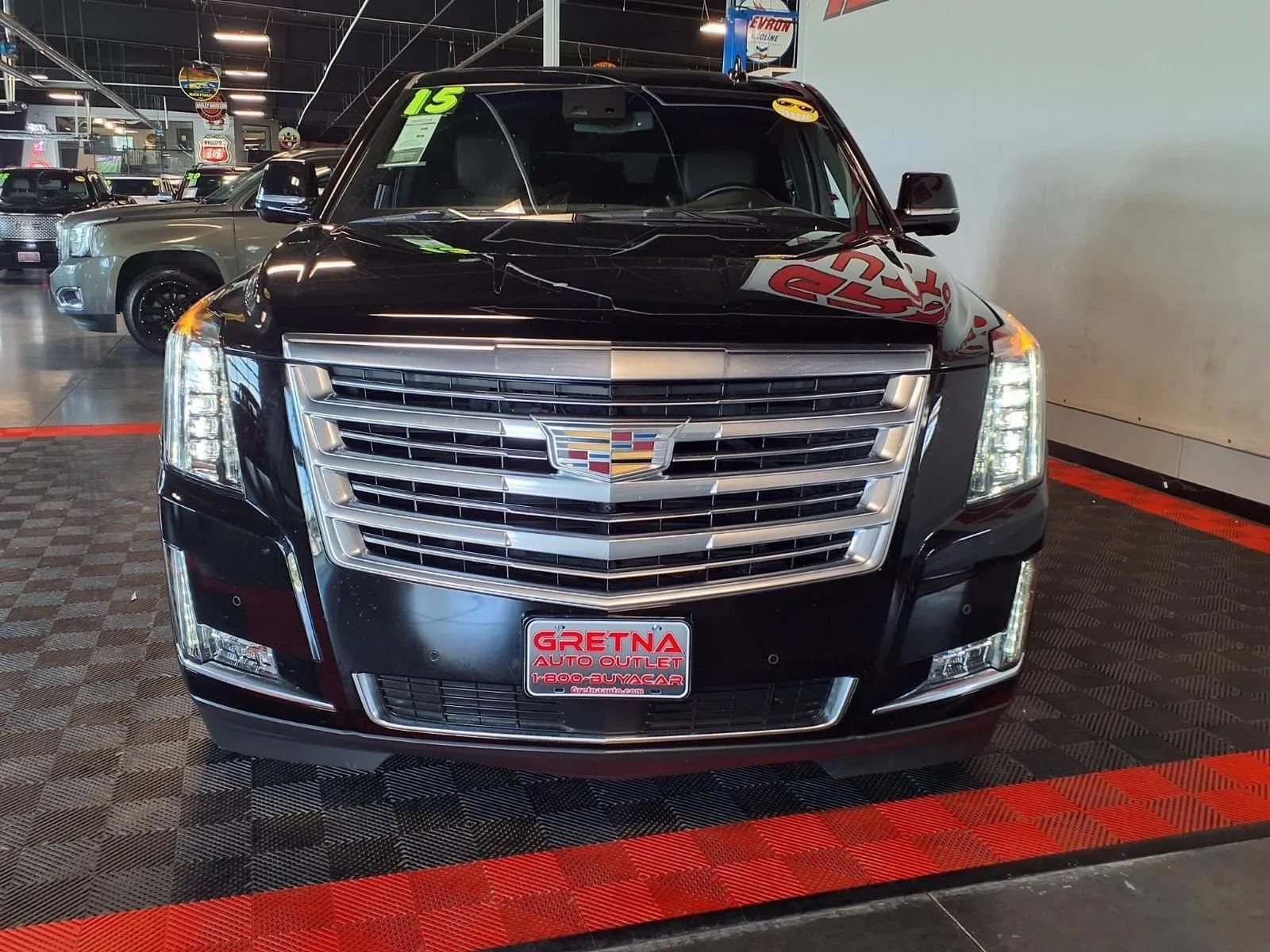Used 2015 Cadillac Escalade ESV Platinum AWD/4WD image 3