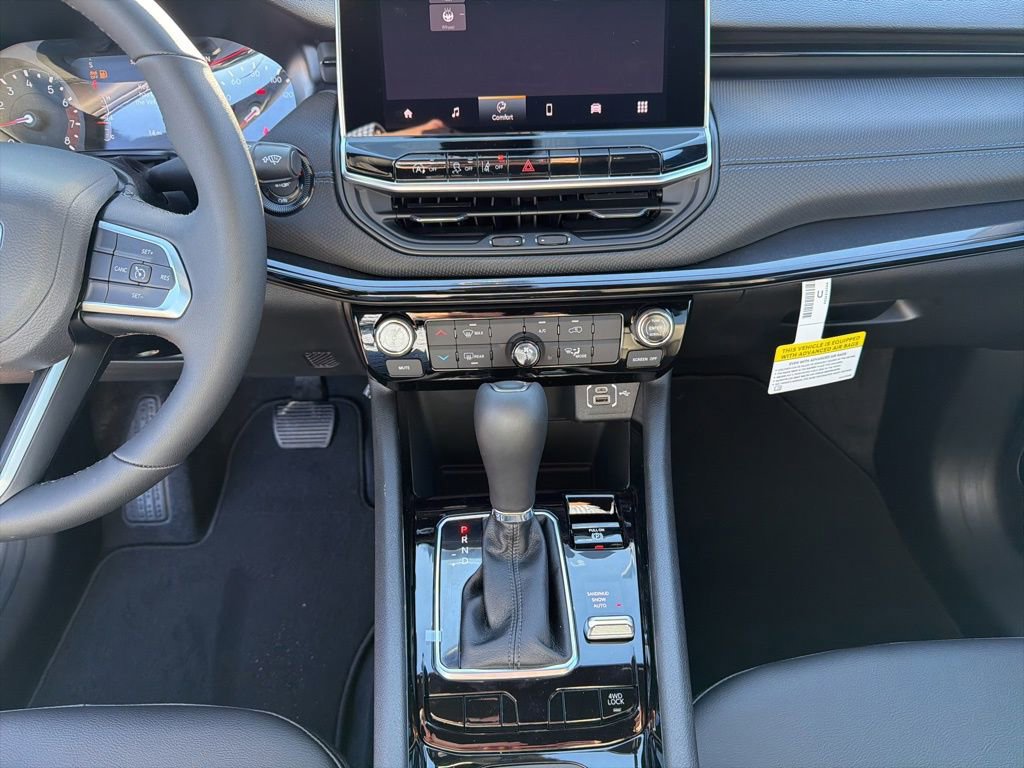 New 2026 Jeep Compass Latitude image 38