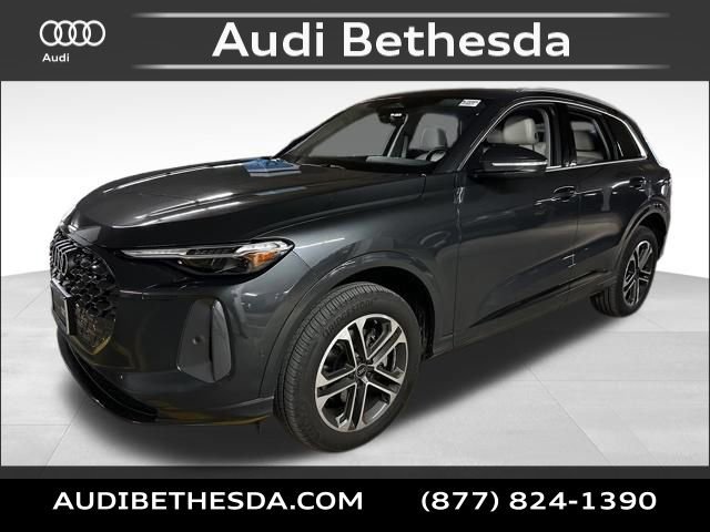 Certified 2025 Audi Q5 2.0T Premium Plus w/ Premium Plus image 3