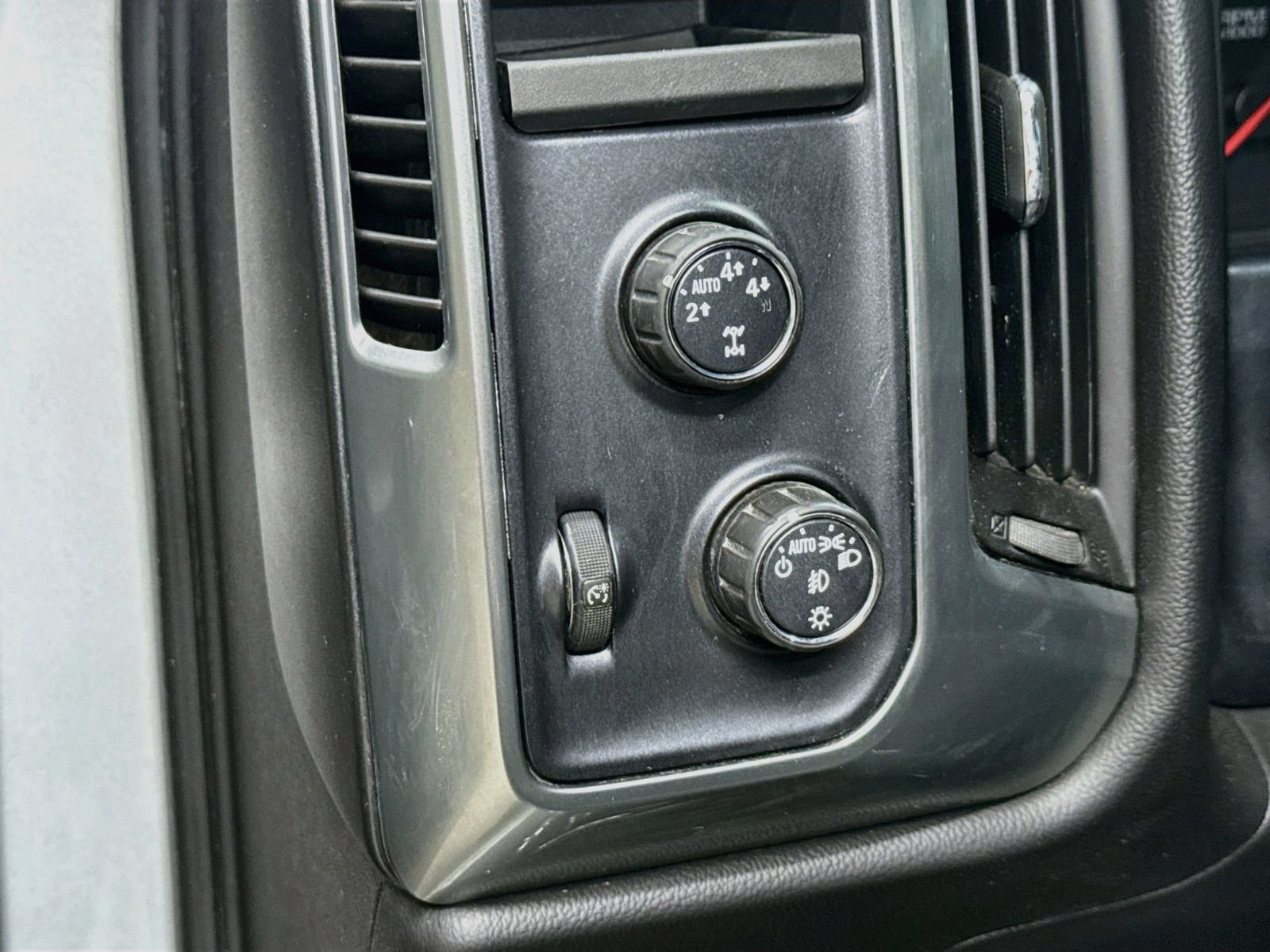 Used 2016 Chevrolet Silverado 1500 LT w/ All Star Edition AWD/4WD image 13