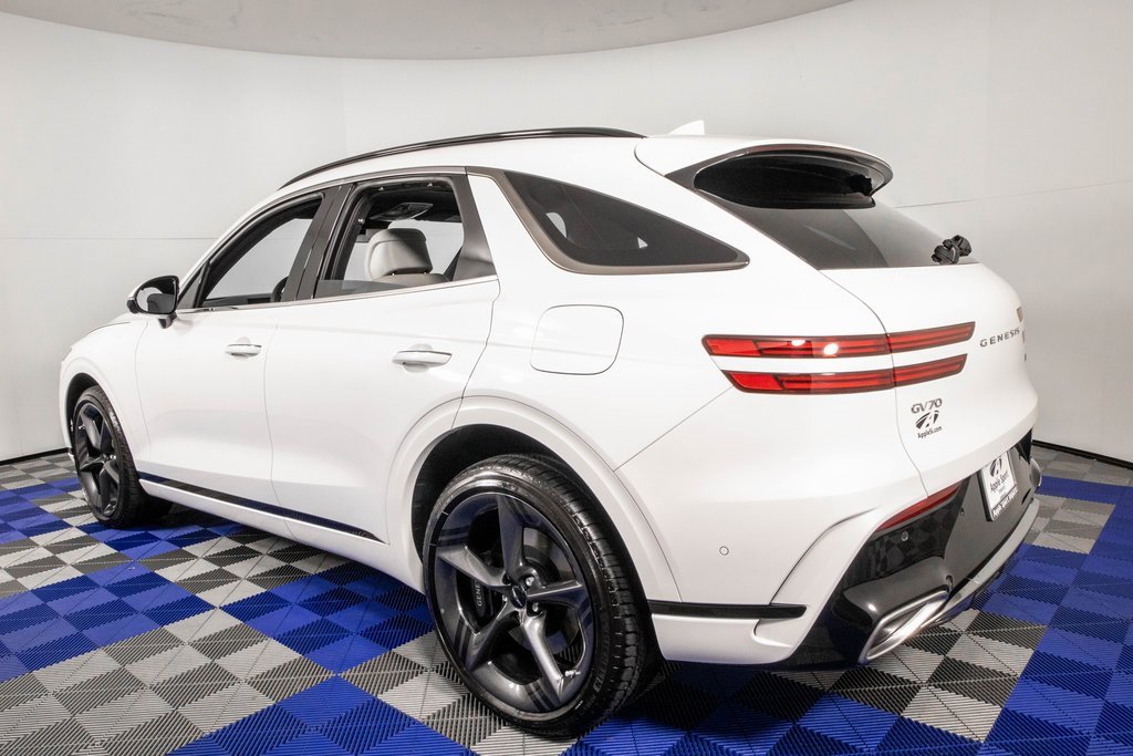 Used 2026 Genesis GV70 3.5T Sport Prestige image 7