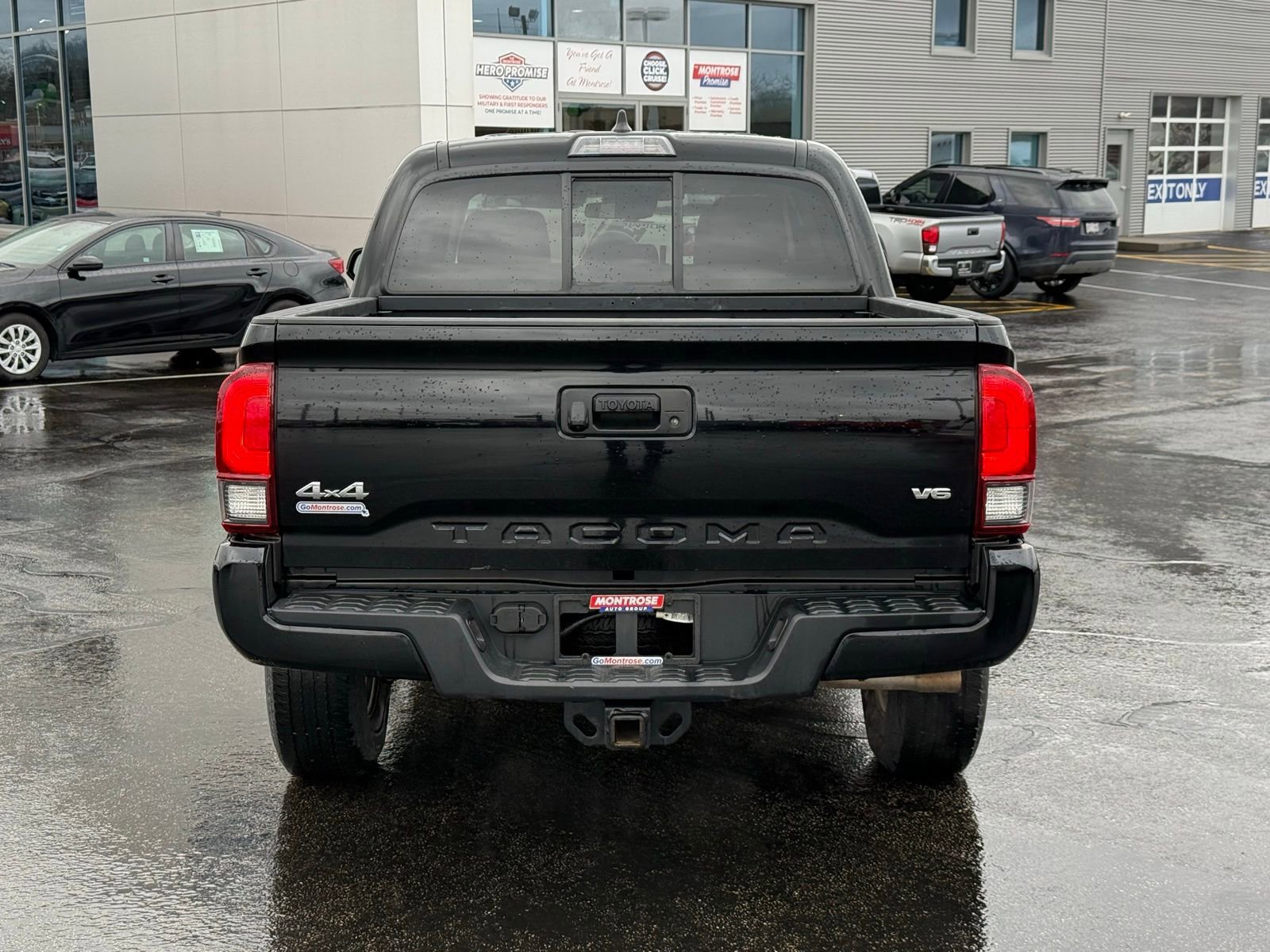 Used 2023 Toyota Tacoma SR AWD/4WD image 4