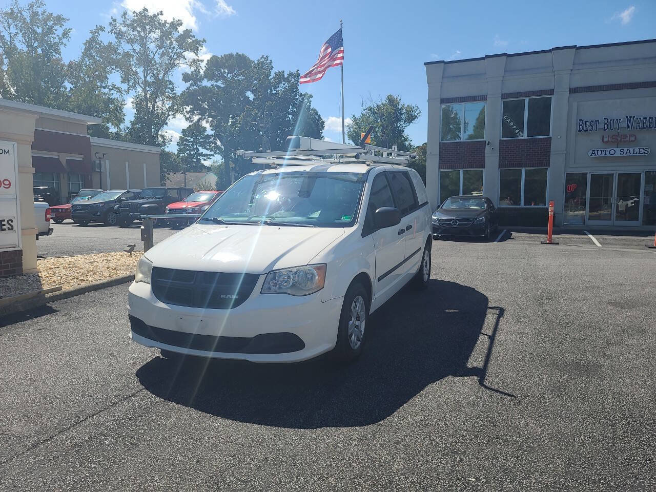 Used 2013 RAM C/V Tradesman image 3