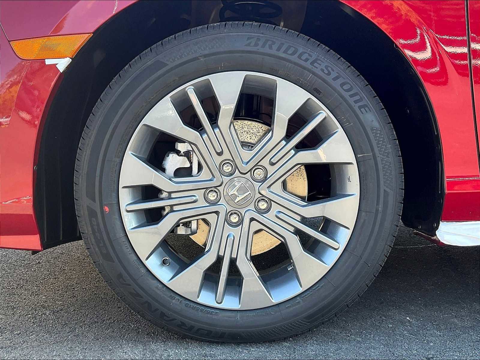 New 2026 Honda Odyssey Touring image 8