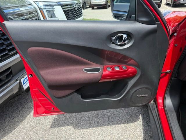 Used 2015 Nissan Juke SV w/ Technology Package AWD/4WD image 11