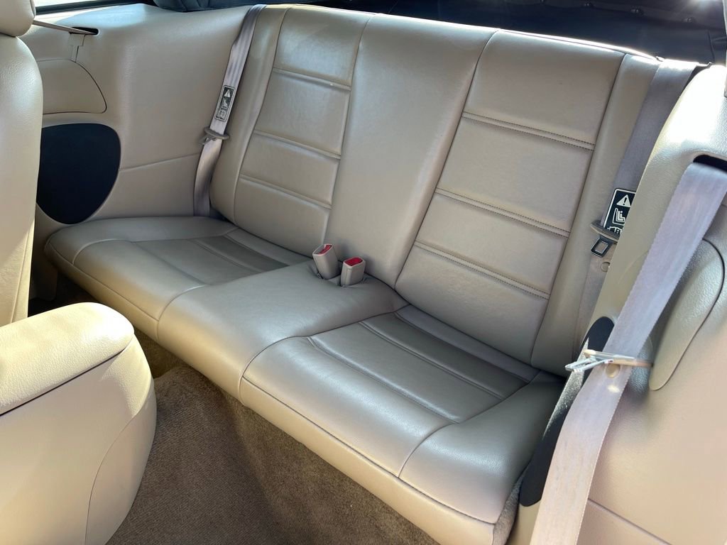 Used 2000 Ford Mustang Convertible RWD image 6