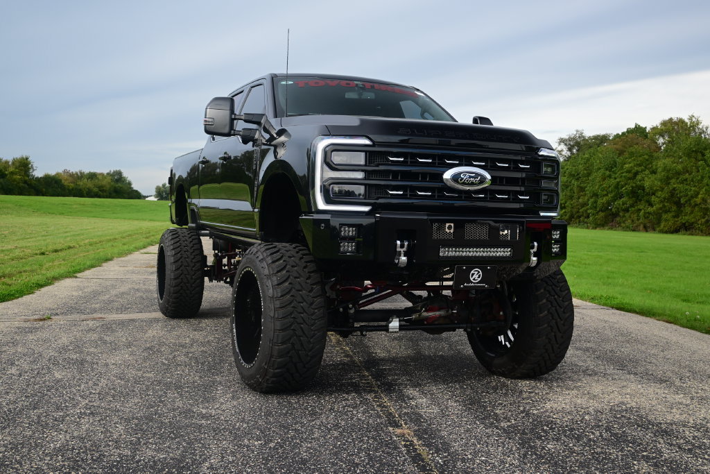Used 2024 Ford F250 Platinum AWD/4WD image 4