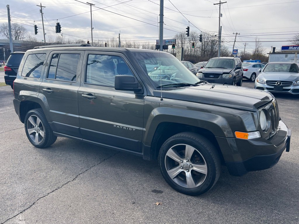 Used 2016 Jeep Patriot 4WD image 18