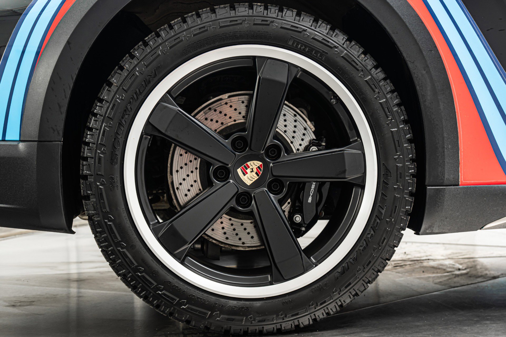 Used 2024 Porsche 911 Dakar AWD/4WD image 39