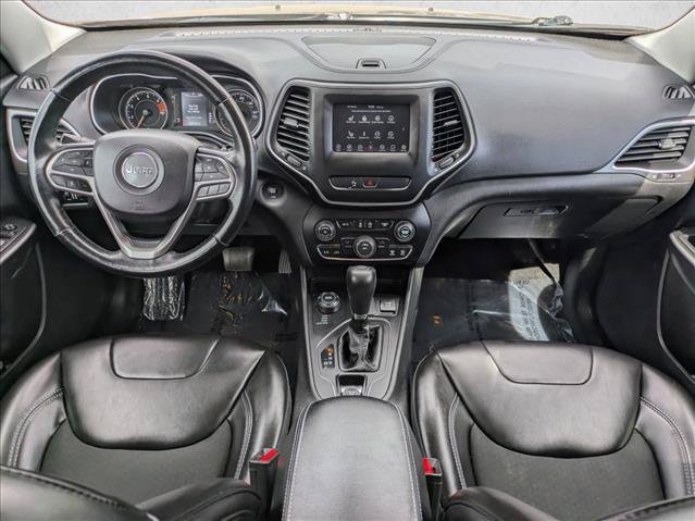 Used 2019 Jeep Cherokee Latitude Plus w/ Cold Weather Group AWD/4WD image 16