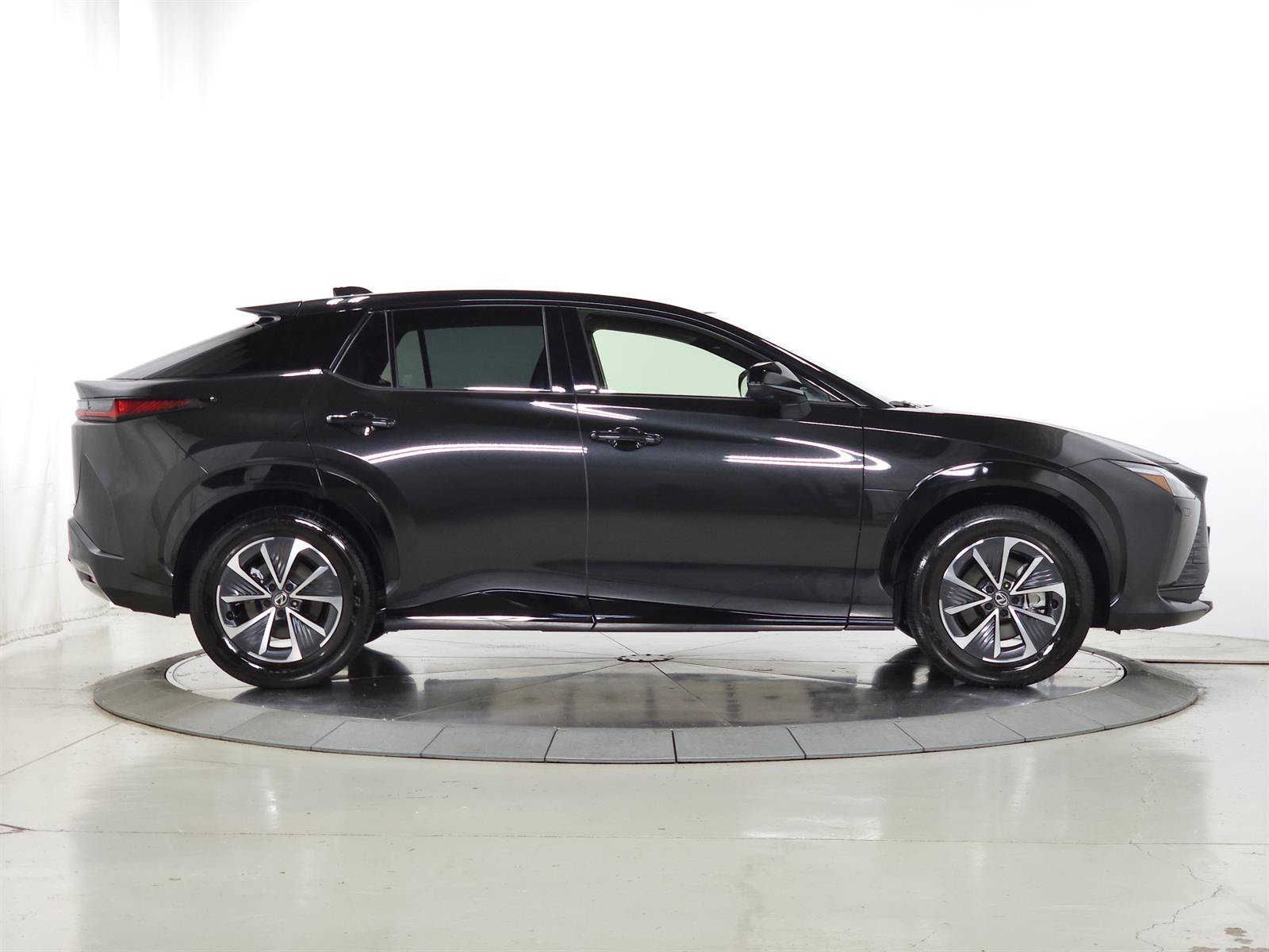 Used 2025 Lexus RZ 300e w/ Accessory Package (2T) FWD image 10