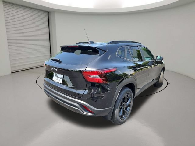 New 2026 Chevrolet Trax LT w/ Driver Confidence Package FWD image 7