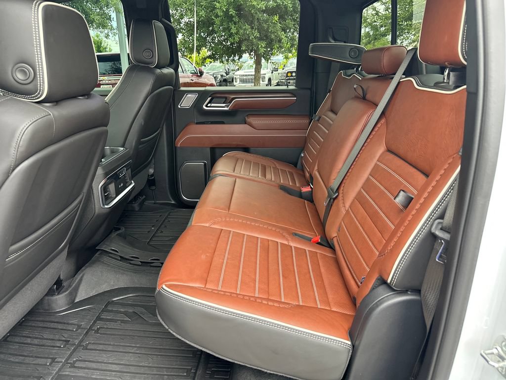 Used 2025 GMC Sierra 2500 Denali Ultimate AWD/4WD image 32