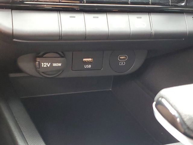 Certified 2024 Hyundai Elantra SEL FWD image 29