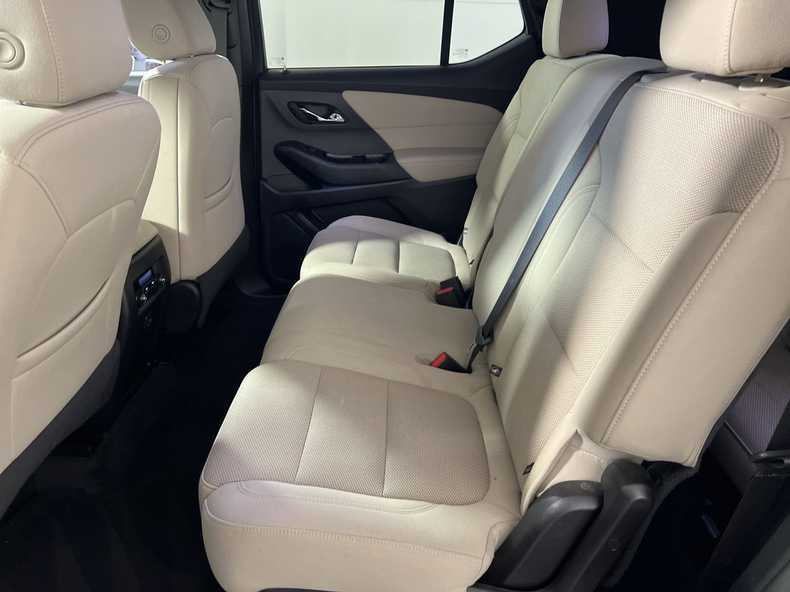 Used 2023 Chevrolet Traverse LS w/ Safety Package image 25