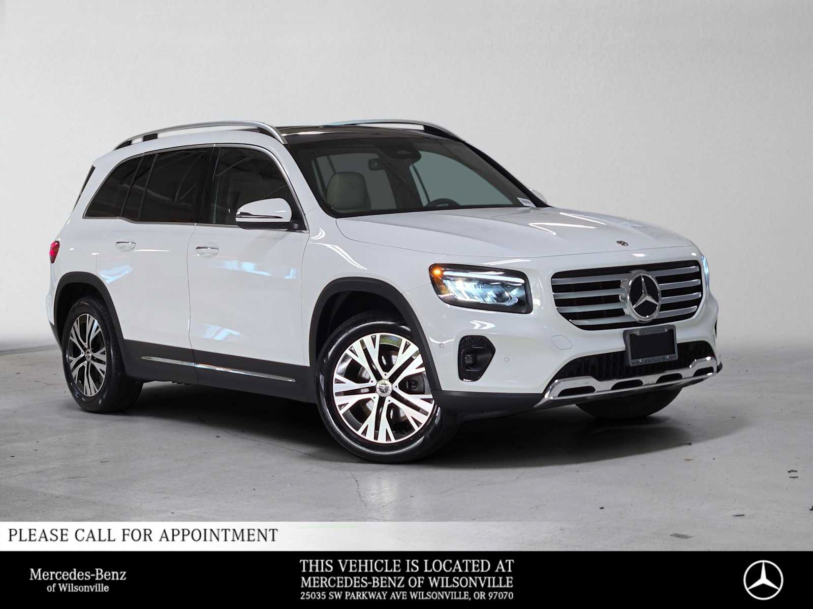 Used 2024 Mercedes-Benz GLB 250 4MATIC image 1