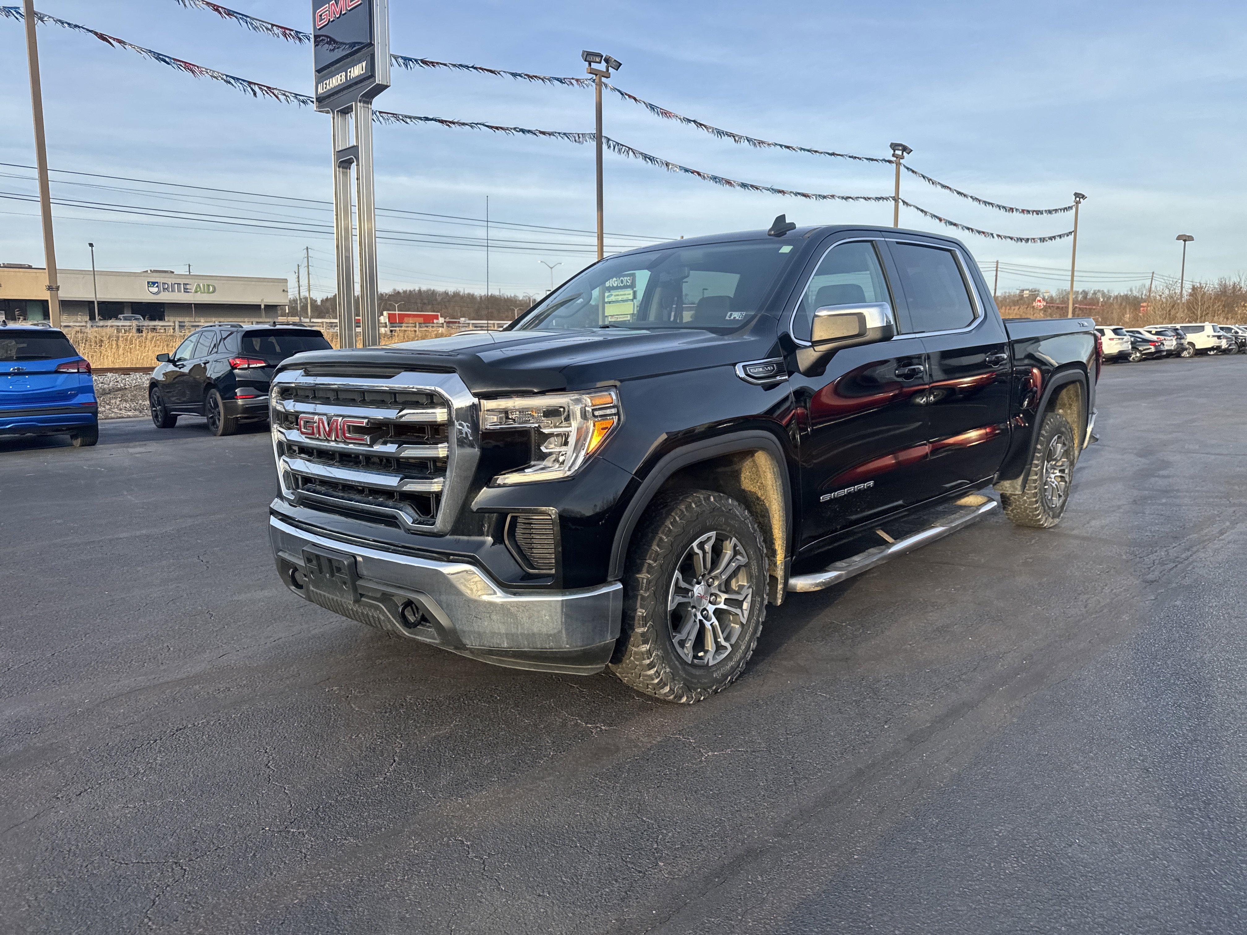 Used 2019 GMC Sierra 1500 SLE w/ SLE Value Package image 8