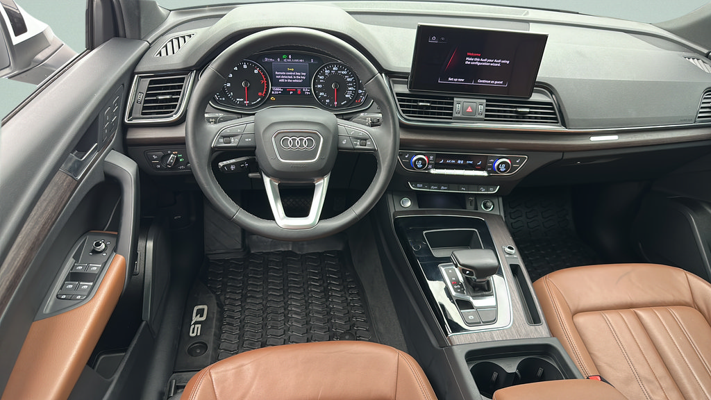 Used 2023 Audi Q5 2.0T Premium w/ Convenience Package AWD/4WD image 11