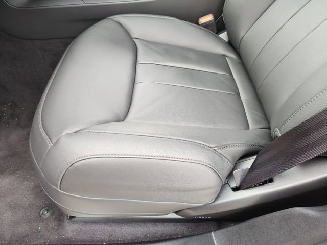 Used 2025 Land Rover Range Rover Sport AWD/4WD image 23