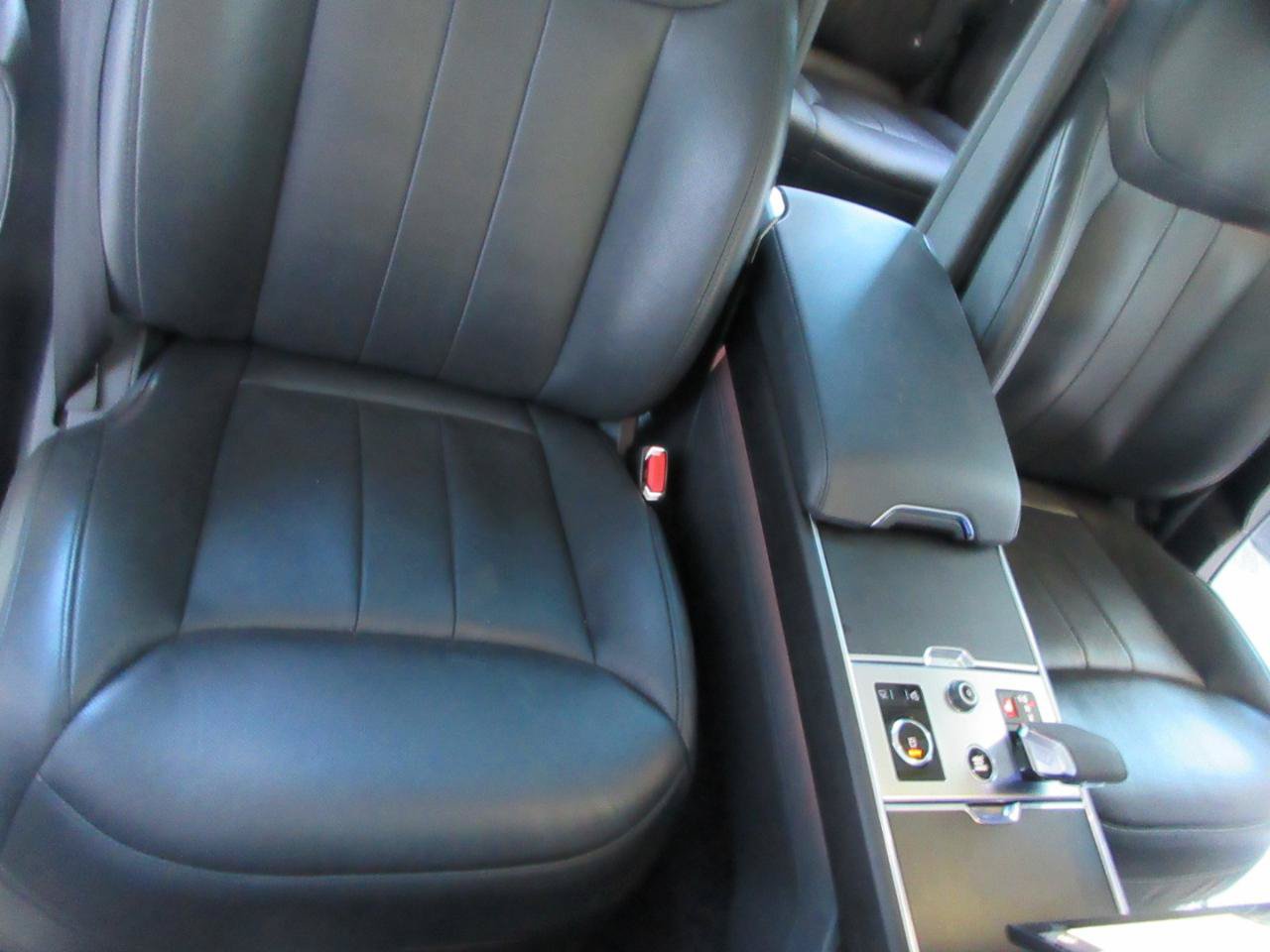 Used 2023 Land Rover Range Rover SE AWD/4WD image 31