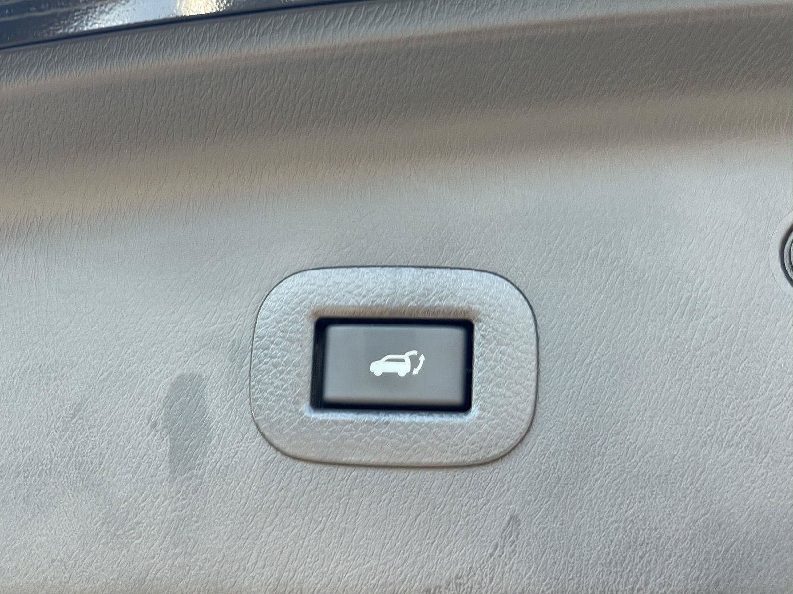 Used 2023 INFINITI QX80 Sensory w/ All-Season Package AWD/4WD image 11