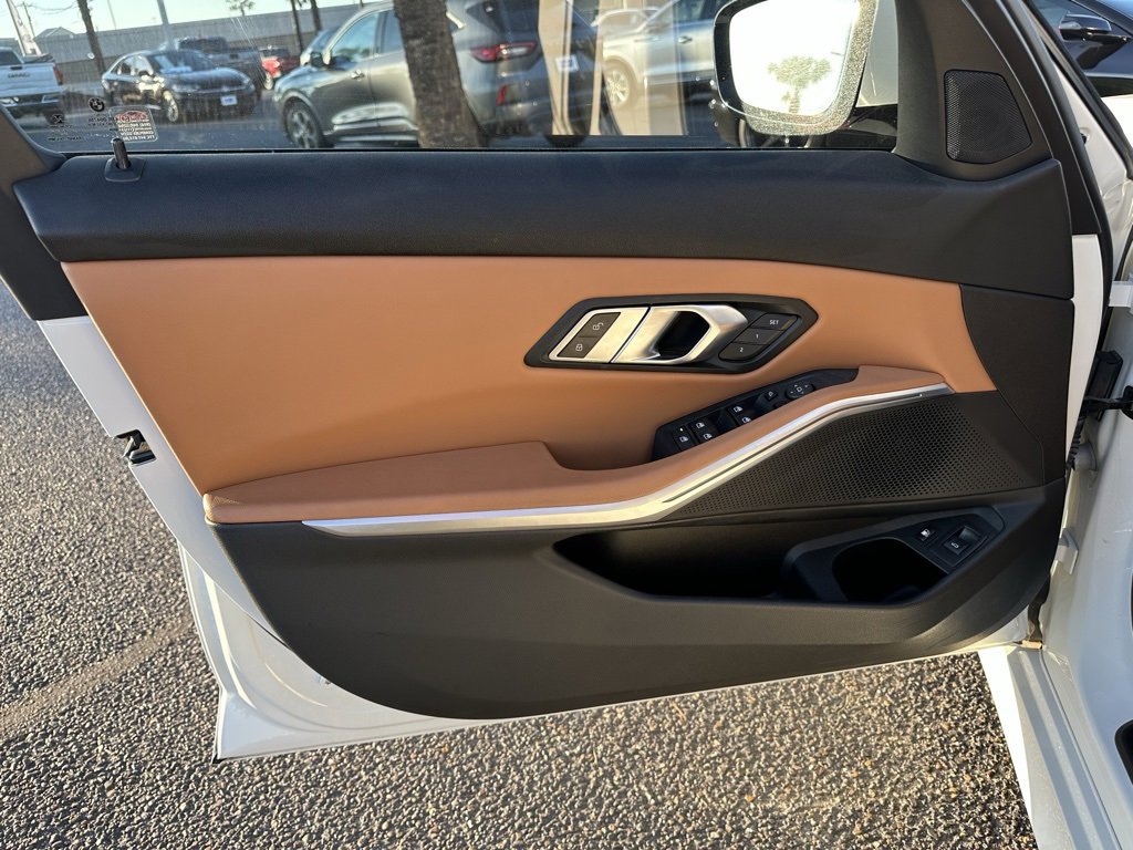 Used 2022 BMW 330e w/ M Sport Package image 10