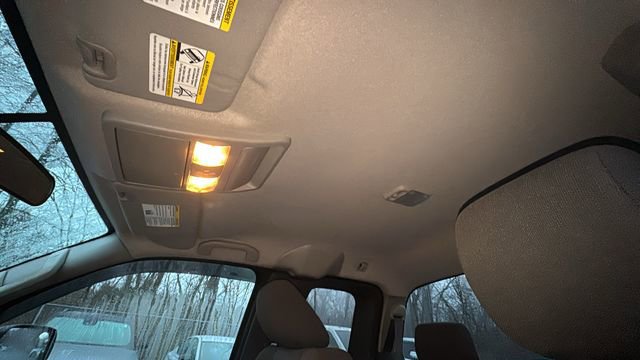 Used 2018 Nissan Frontier S image 9